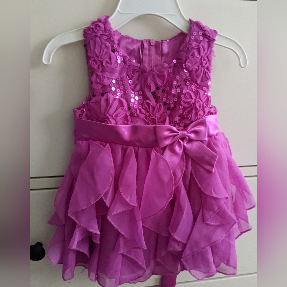 Baby girl size 12M